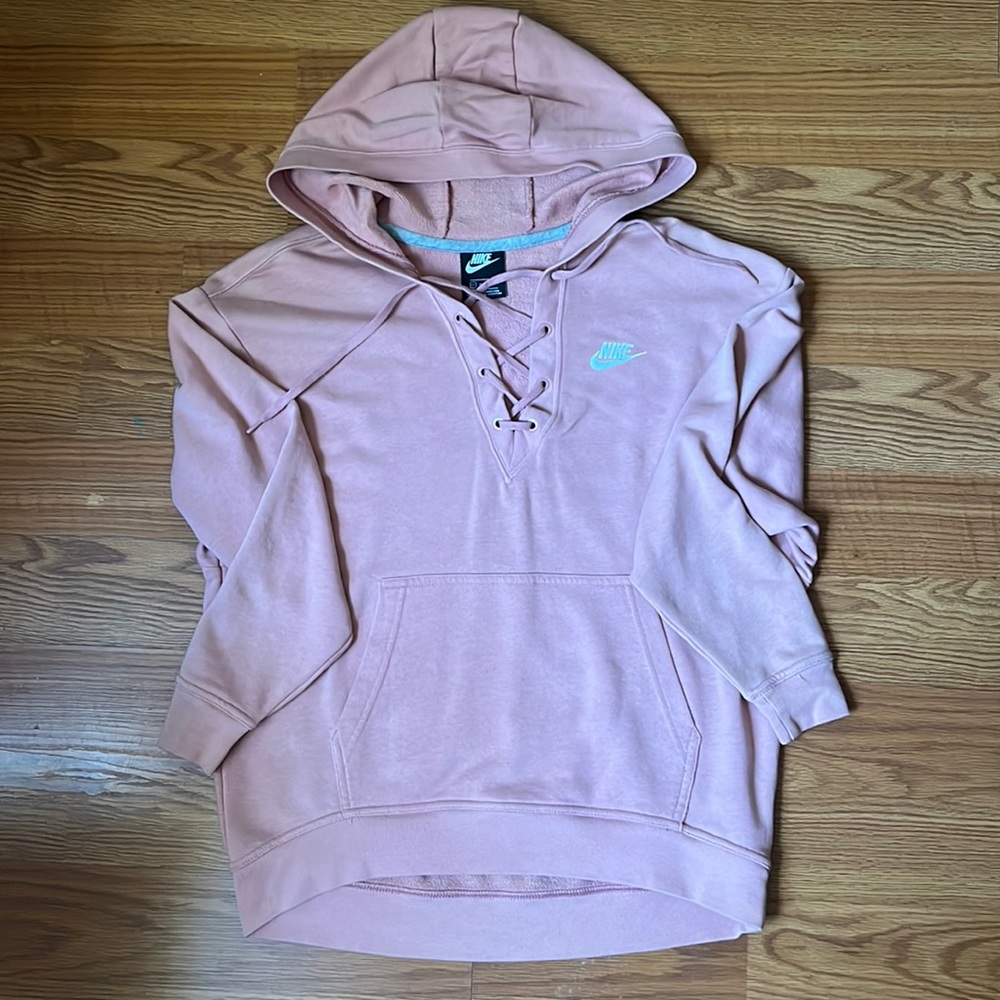 NIKE PULLOVER SWEATER. PLUSH PINK.